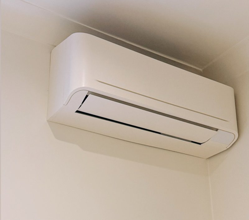 Air conditioning unit installed in living room