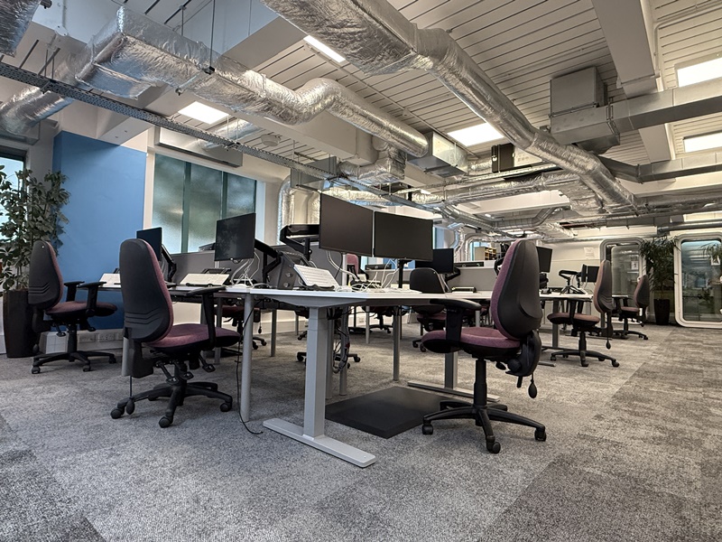 Air Conditioning in large office